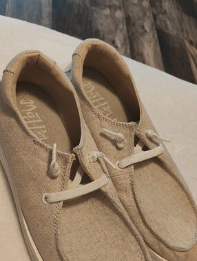 Women's Canvas Shoes